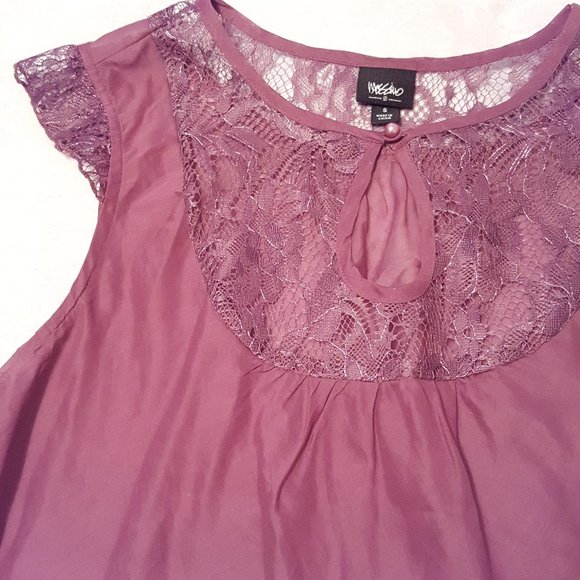 2/$20 Boho Lace Accent Cotton Sheer Sleeveless Top, Woman Small - Picture 8 of 13